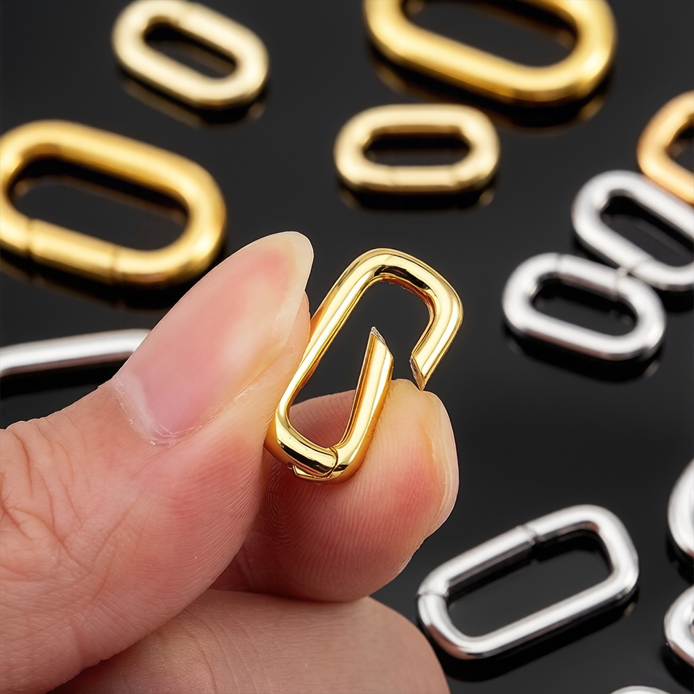 Jewelry Making Gold - ตัวล็อกสร้อยคอแบบคาราบิเนอร์รูปวงรีชุบทอง 18K จำนวน 2 ชิ้น พร้อมห่วงสปริงสำหรับตกแต่งมุก